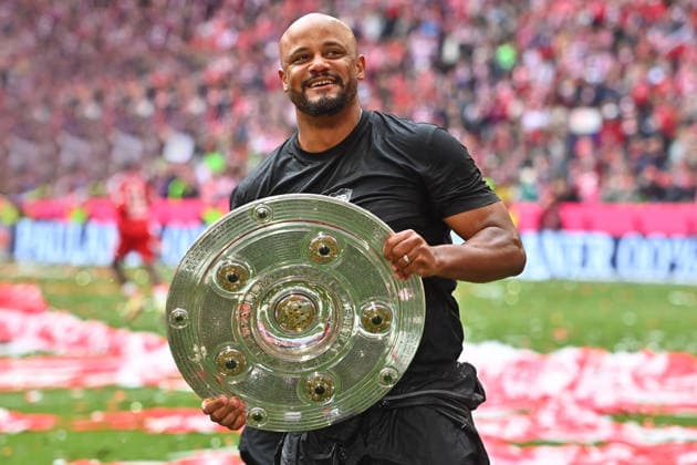 Coach Vincent KOMPANY Bayern Muenchen with Meisterschale, Schale,Pokal,Cup,Trophaee, Siegerehrung Fussball 1 Bundesliga Saison 2025 2026, 34 Spieltag, Spieltag34 FC Bayern Muenchen 1 FC Koeln 5 1 am 16 05 2026 , A L L I A N Z A R E N A