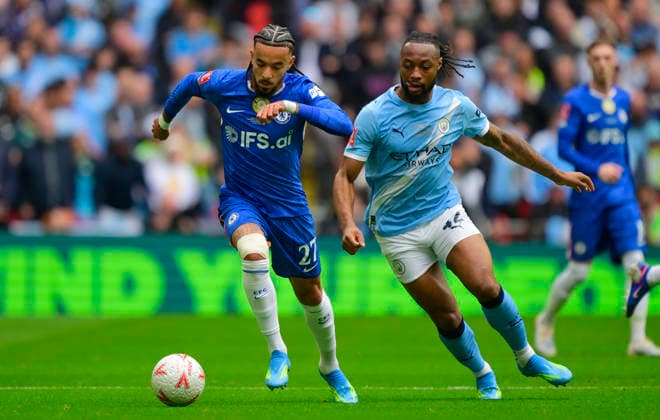 Chelsea v Manchester City, London, UK - 16 May 2025 Malo Gusto of Chelsea challenges for the ball with Antoine Semenyo of Manchester City during the FA Cup Final match between Chelsea and Manchester City on 16th May 2026 at Wembley Stadium, London London Wembley Stadium London GBR Copyright: xFrankiexOKeeffe PPAUKx PPA-275808