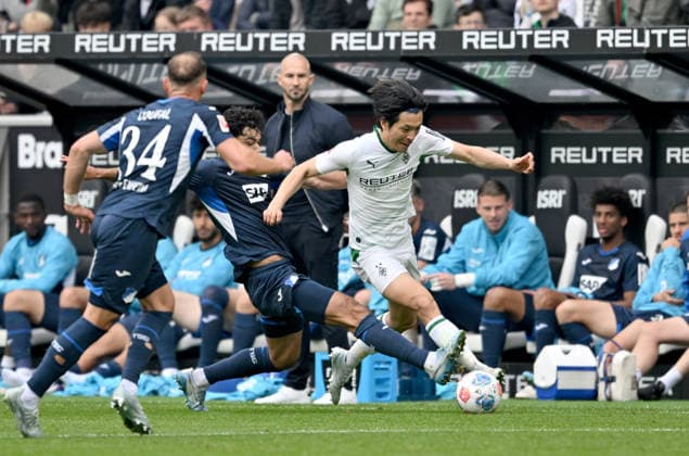 NO SALES IN JAPAN l r Vladimir Coufal 1899 Hoffenheim , Ozan Kabak 1899 Hoffenheim , Shuto Machino Bor Mönchengladbach action, duel l r Football 1 Bundesliga, 34 Matchday, Borussia Moenchengladbach TSG 1899 Hoffenheim 4 0, on 16 05 2026 in Moenchengladbach Germany DFL regulations prohibit any use of photographs as image sequences and or quasi video NO SALES IN JAPAN Â
