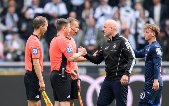Rouven SCHROEDER Schröder MG, Head of Sports congratulates referee Frank Willenborg after the match for the last BL match Soccer 1 Bundesliga, Matchday 34, Borussia Moenchengladbach TSG 1899 Hoffenheim 4 0, on 16 05 2026 in Moenchengladbach Germany DFL regulations prohibit any use of photographs as image sequences and or quasi video Â