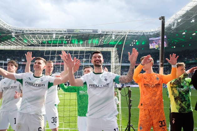 Schlussjubel Moenchengladbach, l r Philipp Sander Bor Mönchengladbach , Jannik Engelhardt Bor Mönchengladbach , Nico Elvedi Bor Mönchengladbach Tim Kleindienst Bor Mönchengladbach , Goalkeeper Moritz Nicolas Bor Mönchengladbach Football 1 Bundesliga, 34 Matchday, Borussia Moenchengladbach TSG 1899 Hoffenheim 4 0, am 16 05 2026 in Moenchengladbach Germany DFL regulations prohibit any use of photographs as image sequences and or quasi video Â