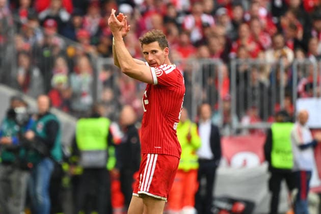 Departure Leon GORETZKA Bayern Muenchen , Substitution , waves , applauds to the fans , Football fans Football 1 Bundesliga Season 2025 2026, 34 Matchday, Matchday34 FC Bayern Muenchen 1 FC Koeln 5 1 on 16 05 2026 , A L L I A N Z A R E N A