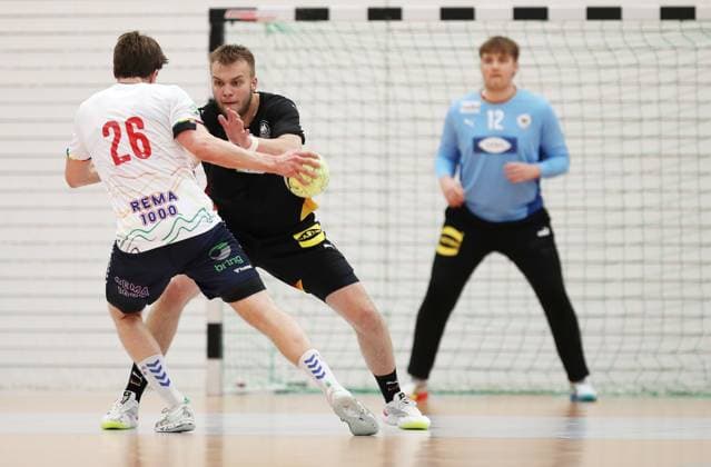 GER, Handball, U20 Germany vs U20 Norway, male 16 05 2026, Erfurt, Riethsporthalle, GER, Handball, Test match as part of the preparations for the U20 European Championship U20 national team male U20 Germany U20 Norway in the picture Tim Schroeder Germany vs Vetle Mellemstrand Bore Norway