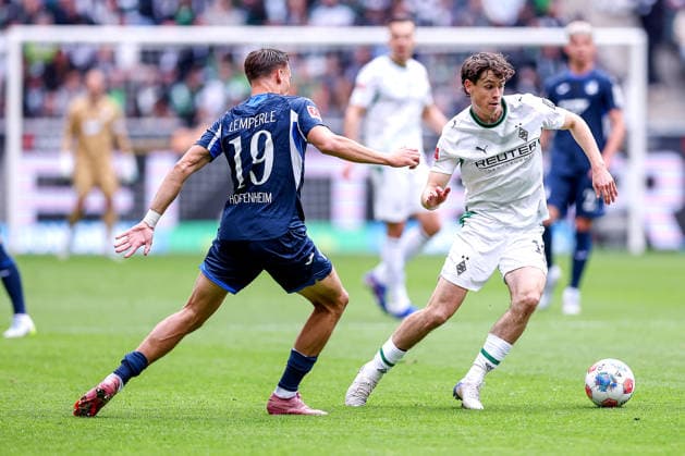 16 05 2026, Football, Borussia Mönchengladbach TSG 1899 Hoffenheim, 1 Fußball Bundesliga, 34 Matchday, Borussia Park, Saison 2025 2026 Tim Lemperle TSG Hoffenheim 19 in duel against Philipp Sander Borussia Mönchengladbach 16 DFB regulations prohibit any use of photographs as image sequences and or quasi video Nordrhein Westfalen Germany