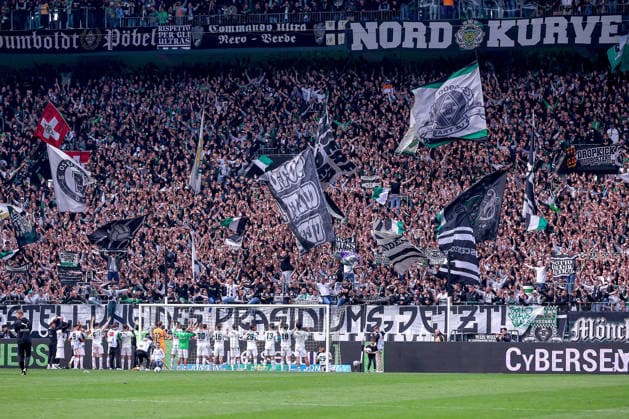 16 05 2026, Soccer, Borussia Mönchengladbach TSG 1899 Hoffenheim, 1 Soccer Bundesliga, 34 Matchday, Borussia Park, Season 2025 2026 Borussia celebrates the 4 0 victory in exchange with the Ultras in front of the Nordkurve DFB regulations prohibit any use of photographs as image sequences and or quasi video Nordrhein Westfalen Germany