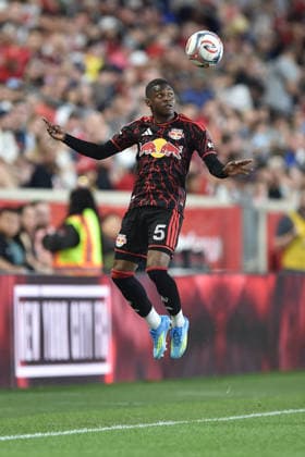 May 16, 2026, Harrison, New Jersey, USA: New York Red Bulls defender OMAR VALENCIA (5) in action at Sports Illustrated Stadium in Harrison New Jersey New York City FC draws with New York Red Bulls 1 to 1 MLS, Fussball Herren, USA 2026 - New York City FC 1:1 New York Red Bulls  - ZUMAa301 20260516_aaf_a301_032 Copyright: xBrooksxVonxArxx