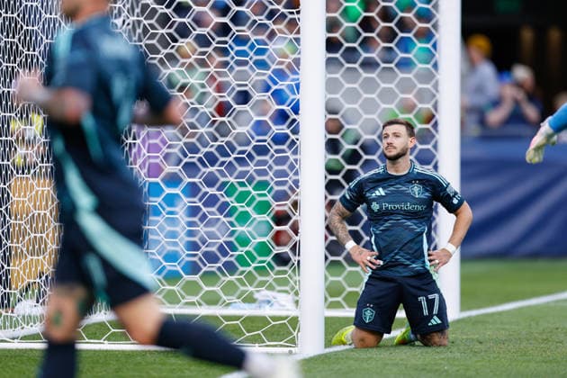 SEATTLE, WA - MAY 16: Midfielder Paul Arriola 17 of the Seattle Sounders reacts during a game between the Los Angeles Galaxy and Seattle Sounders on May 16, 2026 at Lumen Field in Seattle, Washington. (Photo by Henry Rodenburg Icon Sportswire) SOCCER: MAY 16 MLS, Fussball Herren, USA Seattle Sounders FC vs LA Galaxy EDITORIAL USE ONLY Icon26051607