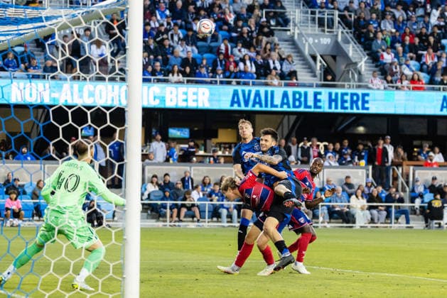 SAN JOSE, CA - MAY 16: Preston Judd 19 of the San Jose Earthquakes heads the ball towards the goal during a match against FC Dallas on May 16, 2026 at PayPal Park in San Jose, CA. (Photo by Matthew Huang Icon Sportswire) SOCCER: MAY 16 MLS, Fussball Herren, USA San Jose Earthquakes vs FC Dallas EDITORIAL USE ONLY Icon260516003