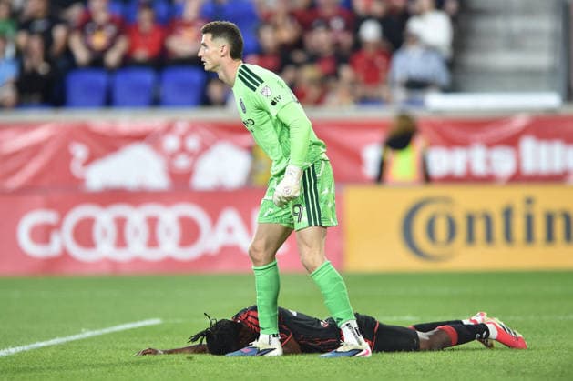 May 16, 2026, Harrison, New Jersey, USA: NYCFC goalkeeper MATT FREESE (49) and New York Red Bulls midfielder RONALD DONKOR (48) in action at Sports Illustrated Stadium in Harrison New Jersey New York City FC draws with New York Red Bulls 1 to 1 Harrison USA - ZUMAa301 20260516_aaf_a301_014 Copyright: xBrooksxVonxArxx