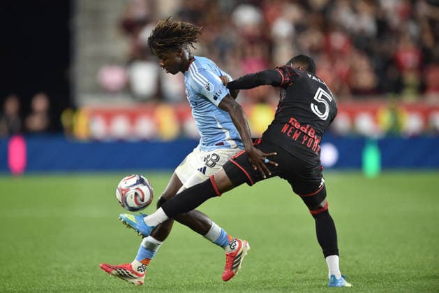May 16, 2026, Harrison, New Jersey, USA: NYCFC forward MALACHI JONES (88) and New York Red Bulls defender OMAR VALENCIA (5) in action at Sports Illustrated Stadium in Harrison New Jersey New York City FC draws with New York Red Bulls 1 to 1 Harrison USA - ZUMAa301 20260516_aaf_a301_017 Copyright: xBrooksxVonxArxx