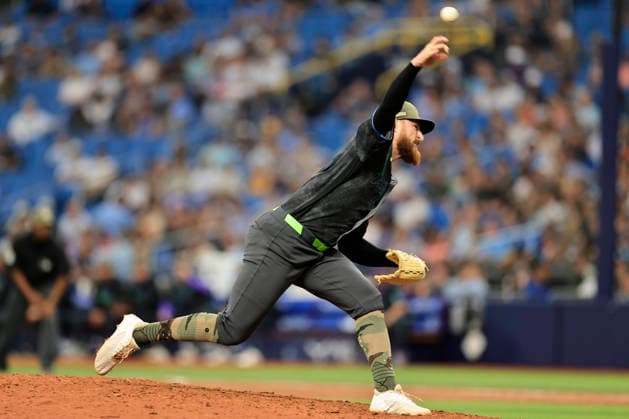 May 16, 2026, St. Petersburg, Florida, USA: Tampa Bay Rays pitcher Bryan Baker (47) delivers a pitch during an MLB, Baseball Herren, USA game against the Miami Marlins on May 16, 2026 at Tropicana Field. The Marlins beat the Rays 10-5 in 10 innings. MLB 2026: Rays 5:10 Marlins  - ZUMAh180 20260516_zsp_h180_089 Copyright: xKimxHukarix