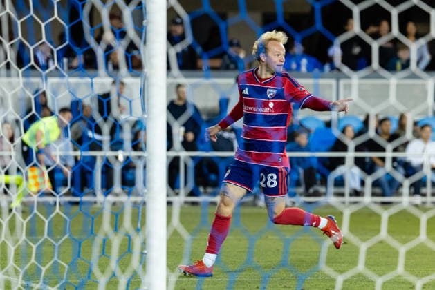 SAN JOSE, CA - MAY 16: Samuel Sarver 28 of FC Dallas celebrates a goal in the second half of a match against the San Jose Earthquakes on May 16, 2026 at PayPal Park in San Jose, CA. (Photo by Matthew Huang Icon Sportswire) SOCCER: MAY 16 MLS, Fussball Herren, USA San Jose Earthquakes vs FC Dallas EDITORIAL USE ONLY Icon260516019