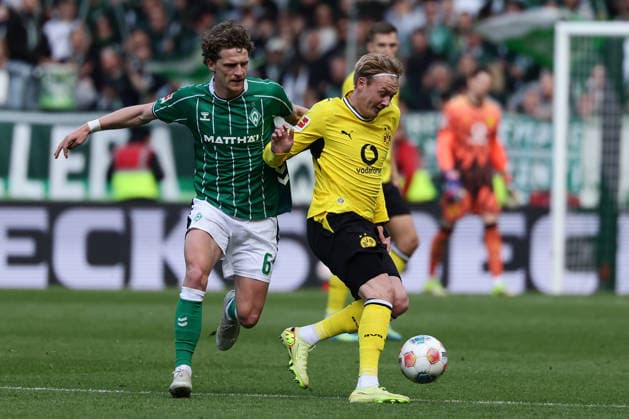 Bremen, Germany, 16 05 26, Jens Stage Werder Bremen and Julian Brandt Borussia Dortmund in a duel during the match of the 1 Bundesliga between Werder Bremen Borussia Dortmund at Weserstadion in Bremen Photo by Joachim Bywaletz DFB DFL REGULATIONS PROHIBIT ANY USE OF PHOTOGRAPHS AS IMAGE SEQUENCES AND OR QUASI VIDEO Copyright: JoachimxBywaletz xJB-Sportfoto