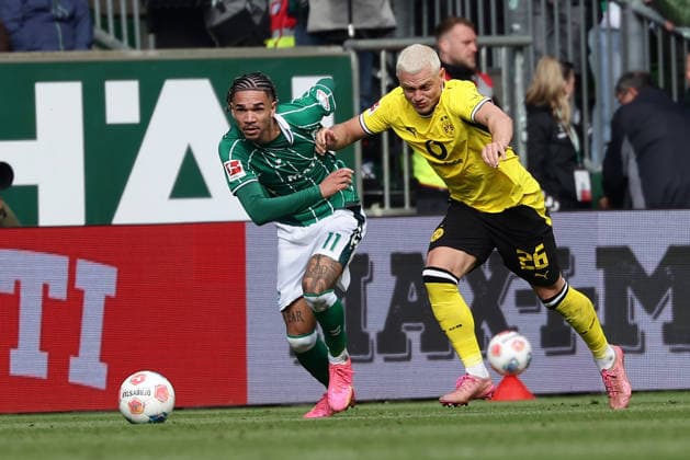 Bremen, Germany, 16 05 26, Justin Njinmah Werder Bremen and Julian Ryerson Borussia Dortmund in a duel during the 1 Bundesliga match between Werder Bremen Borussia Dortmund at Weserstadion in Bremen Photo by Joachim Bywaletz DFB DFL REGULATIONS PROHIBIT ANY USE OF PHOTOGRAPHS AS IMAGE SEQUENCES AND OR QUASI VIDEO Copyright: JoachimxBywaletz xJB-Sportfoto