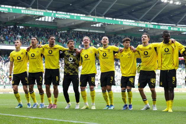 Bremen, Germany, 16 05 26, Nico Schlotterbeck Borussia Dortmund , Jobe Bellingham Borussia Dortmund , Waldemar Anton Borussia Dortmund , Salih Oezcan Borussia Dortmund , Julian Brandt Borussia Dortmund , Waldemar Anton Borussia Dortmund , Samuele Inacio Borussia Dortmund , Luca Reggiani Borussia Dortmund ,Serhou Guirassy Borussia Dortmund during the Bundesliga 1 match between Werder Bremen Borussia Dortmund at Weserstadion in Bremen Photo by Joachim Bywaletz DFB DFL REGULATIONS PROHIBIT ANY USE OF PHOTOGRAPHS AS IMAGE SEQUENCES AND OR QUASI VIDEO Copyright: JoachimxBywaletz xJB-Sportfoto
