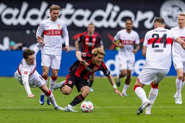 16 05 2026, xovx, Fußball Fußball Bundesliga, Eintracht Frankfurt VfB Stuttgart v l Angelo Stiller VfB Stuttgart , Maximilian Mittelstädt VfB Stuttgart , Ritsu Doan Eintracht Frankfurt , Jeff Chabot VfB Stuttgart DFL DFB REGULATIONS PROHIBIT ANY USE OF PHOTOGRAPHS as IMAGE SEQUENCES and or QUASI VIDEO emspor Frankfurt