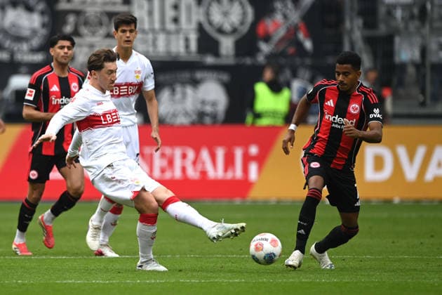 Angelo STILLER S vs Ansgar KNAUFF F Action, duel, Football 1 Bundesliga Season 2025 2026, 34 Matchday, Matchday34, matchday34, Eintracht Frankfurt F VfB Stuttgart S 2 2 am 16 05 2026 Deutsche Bank Park Frankfurt DFL regulations prohibit any use of photographs as image sequences and or quasi video Â