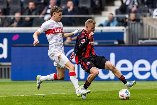 16 05 2026, xovx, Fußball Fußball Bundesliga, Eintracht Frankfurt VfB Stuttgart v l Ramon Hendriks VfB Stuttgart , Jonathan Burkardt Eintracht Frankfurt DFL DFB REGULATIONS PROHIBIT ANY USE OF PHOTOGRAPHS as IMAGE SEQUENCES and or QUASI VIDEO emspor Frankfurt