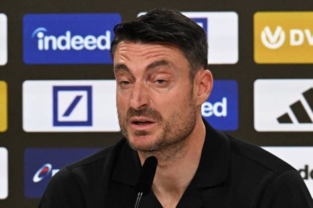 16 05 2026, xsltx, Soccer 1 Bundesliga, Eintracht Frankfurt VfB Stuttgart v l Coach Albert Riera Eintracht Frankfurt at the press conference DFL DFB REGULATIONS PROHIBIT ANY USE OF PHOTOGRAPHS as IMAGE SEQUENCES and or QUASI VIDEO Frankfurt am Main