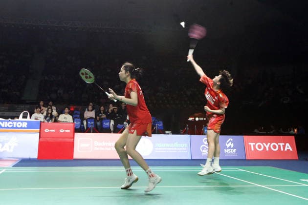 (260517) -- BANGKOK, May 17, 2026 -- Bao Lijing (L) Cao Zihan of China compete during the women s doubles final match between Bao Lijing Cao Zihan of China and Iwanaga Rin Nakanishi Kie of Japan at the Thailand Open 2026 badminton tournament in Bangkok, Thailand, May 17, 2026. ) (SP)THAILAND-BANGKOK-BADMINTON-THAILAND OPEN 2026-WOMEN S DOUBLES-FINAL RachenxSageamsak 