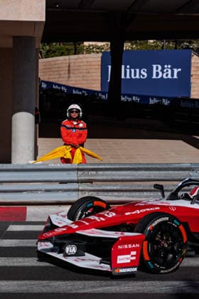 2026 FORMULA E MONACO ePRIX commissaire, marshall during the Monaco ePrix, 9th and 10th round of the 2025-26 ABB FIA Formula E World Championship, WM, Weltmeisterschaft on the Circuit de Monaco from Mai 16 to 17, 2026 in Monte-Carlo, Monaco -  Copyright: xGERMAINxHAZARDx