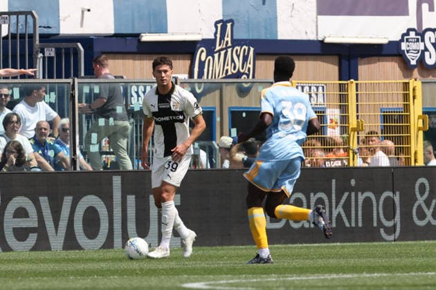 ComoÕs ParmaÕs Alessandro Circati during the Serie A soccer match between Como and Parma at the Giuseppe Sinigaglia stadium in Como, north Italy - May 17, 2026 - Soccer.  Copyright: xAntonioxSaiai LaPressex