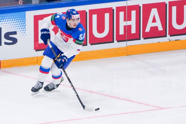 FRIBOURG, SWITZERLAND MAY 17 Patrik Koch of Slovakia in action during the 2026 IIHF Ice Hockey World Championship Switzerland game between Italy and Slovakia at BCF Arena on May 17, 2026 in Fribourg, Fribourg Fribourg BCF Arena Fribourg Switzerland Copyright: xJustPictures.ch JarixPestelaccix jp-en-EuSpIm-JP6_JAR_Italy_Slovakia_16May2026_00001
