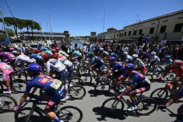 May 17, 2026, Cervia, ITALY: The pack of riders at the departure of the 9th stage of the 109 Giro d Italia 2026, cycling race over 184 km from Cervia to Corno alle Scale, 17 May 2026. ANSA LUCA ZENNARO. Giro D Italia Cycling Tour - Stage 9  - ZUMAa110 20260517_zaf_a110_024 Copyright: xLucaxZennarox