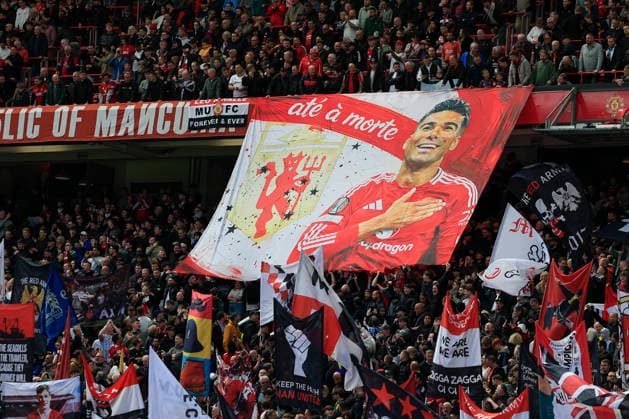 Manchester United, ManU v Nottingham Forest, Premier League Fans unveil a banner to mark Casemiro™s last game at Old Trafford during the warm-up ahead of the Premier League match between Manchester United and Nottingham Forest at Old Trafford, Manchester, UK on 17 May 2026. Manchester Old Trafford Greater Manchester UK Editorial use only DataCo restrictions apply See www.football-dataco.com , Copyright: xConorxMolloyx PSI-24263-0031