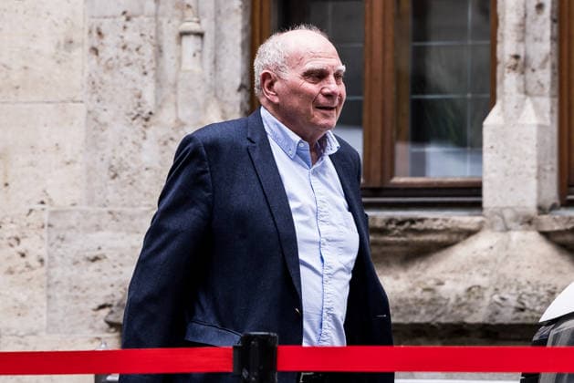 MUNICH, GERMANY - MAY 17: Uli Hoeness (Honorary President FC Bayern Muenchen) during the Meisterfeier of FC Bayern Muenchen at Marienplatz on May 17, 2026 in Munich, Germany. Bavaria Germany Copyright: xSteffiexWunderlx