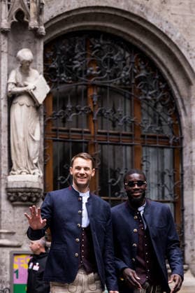 MUNICH, GERMANY - MAY 17: Manuel Neuer (FC Bayern Muenchen, 1) waves, Dayot Upamecano (FC Bayern Muenchen, 2) during the Meisterfeier of FC Bayern Muenchen at Marienplatz on May 17, 2026 in Munich, Germany. Bavaria Germany Copyright: xSteffiexWunderlx