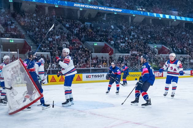 ZURICH, SWITZERLAND - MAY 17: Scene at a interruption during the Preliminary Round - Group A Match 11 between Great Britain and United States at the IIHF Ice hockey, Eishockey World Championship, WM, Weltmeisterschaft 2026, Swiss Life Arena on May 17, 2026 in Zurich, Switzerland. Zurich Switzerland Copyright: xTimoxSteinx