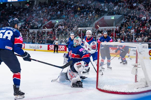 17 05 2026, Zurich, Swiss Life Arena, Ice Hockey World Championships Great Britain USA, 33 goalkeeper Ben Bowns Great Britain Zurich Swiss Life Arena Zurich Switzerland Copyright: xJustPictures.ch StefanxEmchx jp-de-StEm-DSC0101220260517