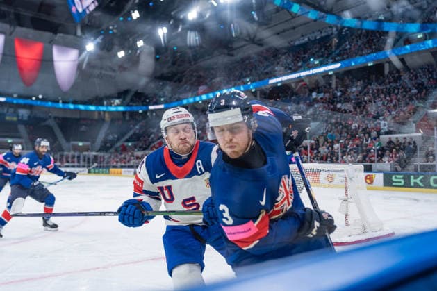 17 05 2026, Zurich, Swiss Life Arena, Ice Hockey World Championships Great Britain USA, 24 Mathieu Olivier United States , 3 Liam Steele Great Britain Zurich Swiss Life Arena Zurich Switzerland Copyright: xJustPictures.ch StefanxEmchx jp-de-StEm-DSC0001420260517