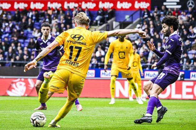 Mechelen s Mathis Servais and Anderlecht s Cesar Huerta pictured in action during a soccer match between RSCA Anderlecht and KV Mechelen, Sunday 17 May 2026 in Brussels, on day 8 of the Champion s Play-off of the 2025-2026 Jupiler Pro League first division of the Belgian championship. TOM GOYVAERTS TomxGoyvaerts  x174145718x