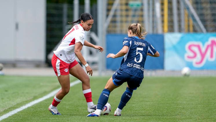 v li Lisa Baum RBL, 11 , Jamilla Sofia Rankin TSG, 5 , duel, duel, tackle, tackling, dynamics, action, action, 17 05 2026, Sinsheim Hoffenheim Germany , Football, Google Pixel Women Bundesliga, TSG 1899 Hoffenheim RB Leipzig, DFB DFL REGULATIONS PROHIBIT ANY USE OF PHOTOGRAPHS AS IMAGE SEQUENCES AND OR QUASI VIDEO xozx