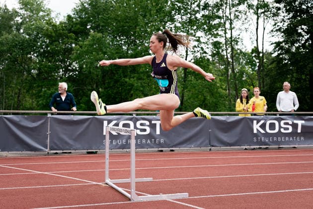 Eileen Demes TV 1861 Neu Isenburg, 300m hurdles women, 4 , GER, Leichtathletik, Athletics, Internationales KOST Laeufermeeting, Pliezhausen, 17 05 2026, GER, Leichtathletik, Athletics, Internationales KOST Laeufermeeting, Pliezhausen, 17 05 2026 Pliezhausen Copyright: xStefanxMayerx EP_SMR