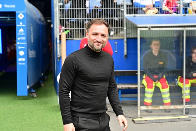 Soccer I Women I Season 2025 2026 I Bundesliga I Matchday 26 I Hamburger SV FC Bayern Munich I 17 05 2026 Coach Jose Antonio Barcala Garcia FC Bayern Munich in a good mood before the match Hamburg Volksparkstadion Hamburg Germany Copyright: xLobeca WolfxGebhardtx