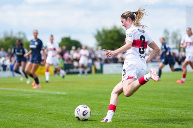 2 Womens Bundesliga SC Sand vs VfB Stuttgart, 17 05 2026 Lenelotte Müller VfB Stuttgart, 3 with a cross 2 Womens Bundesliga SC Sand vs VfB Stuttgart, Adams Arena SC Sand, 17 05 2026 DFB DFL REGULATIONS PROHIBIT ANY USE OF PHOTOGRAPHS AS IMAGE SEQUENCES AND OR QUASI VIDEO Copyright: xBEAUTIFULxSPORTS Boscox