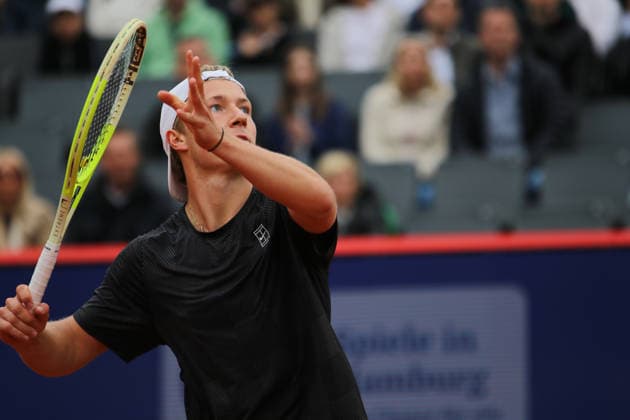 Bitpanda Hamburg Open, ATP 500, 2nd round of qualifying DTB pro Max Schönhaus clenches his fist after winning a rally