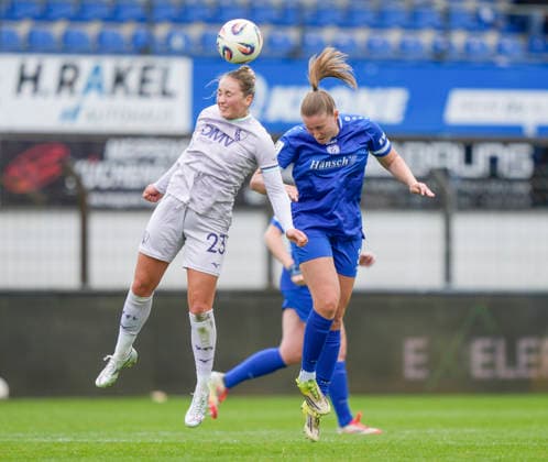 17 05 2026, Hänsch Arena, Meppen, GER, Soccer, 2 Bundesliga, Women SV Meppen vs VfL Bochum, Header duel with Nina Rolfes SV Meppen 3 DFL REGULATIONS PROHIBIT ANY USE OF PHOTOGRAPHS AS IMAGE SEQUENCES AND OR QUASI VIDEO Meppen Lower Saxony Germany Hänsch Arena