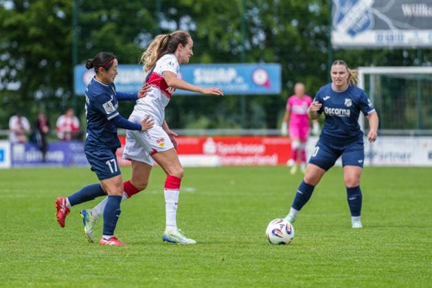 2 Womens Bundesliga SC Sand vs VfB Stuttgart, 17 05 2026 duel between Rio Takizawa SC Sand, 17 and Fabienne Dongus VfB Stuttgart, 33 2 Womens Bundesliga SC Sand vs VfB Stuttgart, Adams Arena SC Sand, 17 05 2026 DFB DFL REGULATIONS PROHIBIT ANY USE OF PHOTOGRAPHS AS IMAGE SEQUENCES AND OR QUASI VIDEO Copyright: xBEAUTIFULxSPORTS Boscox
