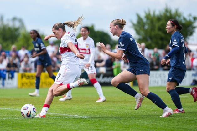 2 Womens Bundesliga SC Sand vs VfB Stuttgart, 17 05 2026 duel between Milena Fischer SC Sand, 6 and Dafina Redzepi VfB Stuttgart, 7 2 Womens Bundesliga SC Sand vs VfB Stuttgart, Adams Arena SC Sand, 17 05 2026 DFB DFL REGULATIONS PROHIBIT ANY USE OF PHOTOGRAPHS AS IMAGE SEQUENCES AND OR QUASI VIDEO Copyright: xBEAUTIFULxSPORTS Boscox