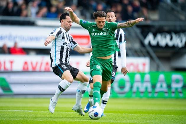 ALMELO , 17 05-2026 , Stadium Asito , season 2025 2026 , Dutch Eredivisie football , match between Heracles Almelo and FC Groningen , picture shows FC Groningen player Tika de Jonge Heracles Almelo player Thomas Bruns Heracles - Groningen  x203757465x Copyright: