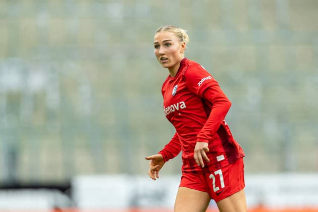 Sophie Nachtigall Sport Club Freiburg looks on during the Women s Soccer Bundesliga match between SGS Essen and Sport Club Freiburg, Stadion an der Hafenstrasse on May 17, 2026 in Essen, Germany Photo by Mario Hommes DeFodi Images Sophie Nachtigall Sport Club Freiburg looks on during the Women s Soccer Bundesliga match between SGS Essen and Sport Club Freiburg at Stadion an der Hafenstrasse on May 17, 2026 in Essen, Germany Photo by Mario Hommes DeFodi Images DFL regulations prohibit any use of photographs as image sequences and or quasi video