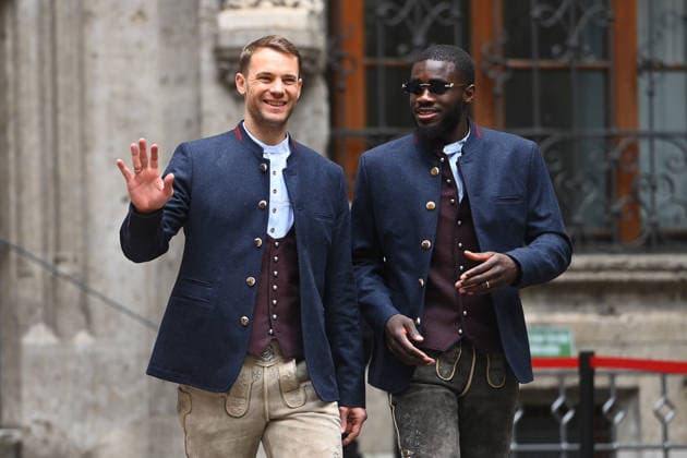 Arrival in traditional costume,Lederhosen Manuel NEW goalkeeper Bayern Muenchen , Dayot UPAMECANO Bayern Muenchen championship celebration FC Bayern Muenchen on the Rathausbalkon on Marienplatz in Munich on 17 05 2026 Soccer 1 Bundesliga season 2025 2026, 34 matchday,