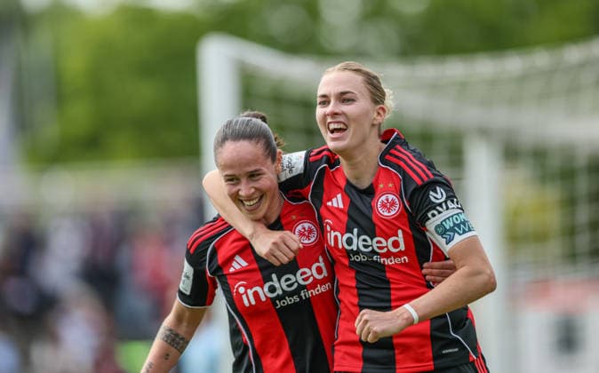 GER, Frankfurt, Eintracht Frankfurt vs Union Berlin, Google Pixel Bundesliga, Football, DFB, Season 2025 2026, Stadion am Brentanobad, 26 Matchday in picture Geraldine Reuteler Eintracht Frankfurt Women 14 , Laura Freigang Eintracht Frankfurt Women 10 , Goal, Cheers and joy, Emotions, 2 2 DFB DFL REGULATIONS PROHIBIT ANY USE OF PHOTOGRAPHS AS IMAGE SEQUENCES AND OR QUASI VIDEO, 17 05 2026 Copyright: HMBxMedia HendrikxHamelau
