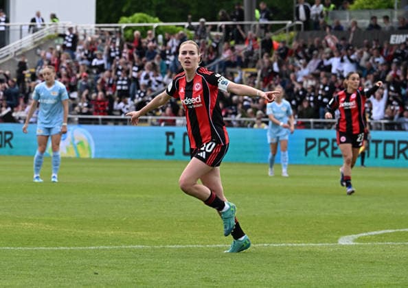 17 05 2026, xsltx, Fußball Google Pixel Frauen Bundesliga, Eintracht Frankfurt 1 FC Union Berlin v l Laura Freigang Eintracht Frankfurt scores 1 2 and cheers DFL DFB REGULATIONS PROHIBIT ANY USE OF PHOTOGRAPHS as IMAGE SEQUENCES and or QUASI VIDEO