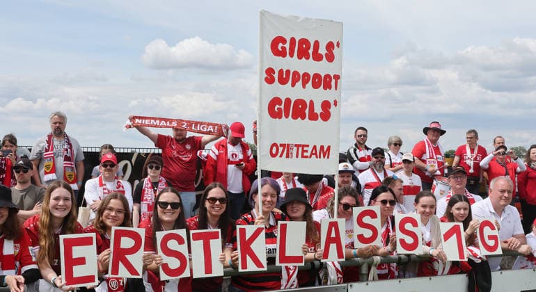 Sand , Soccer 2 Bundesliga , SC Sand vs VfB Stuttgart Women , VfB Fans with Shield , Girls Support Girl , First Class