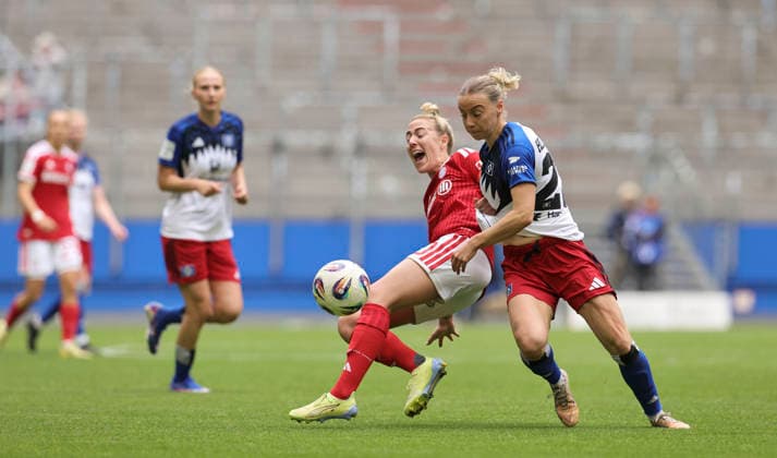 Photo Carolin SIMON FC Bayern vs Sophie HILLEBRAND HSV Fußball Pixel Bundesliga der Frauen 26 Spieltag am So 17 05 2026 Hamburger SV FC Bayern München